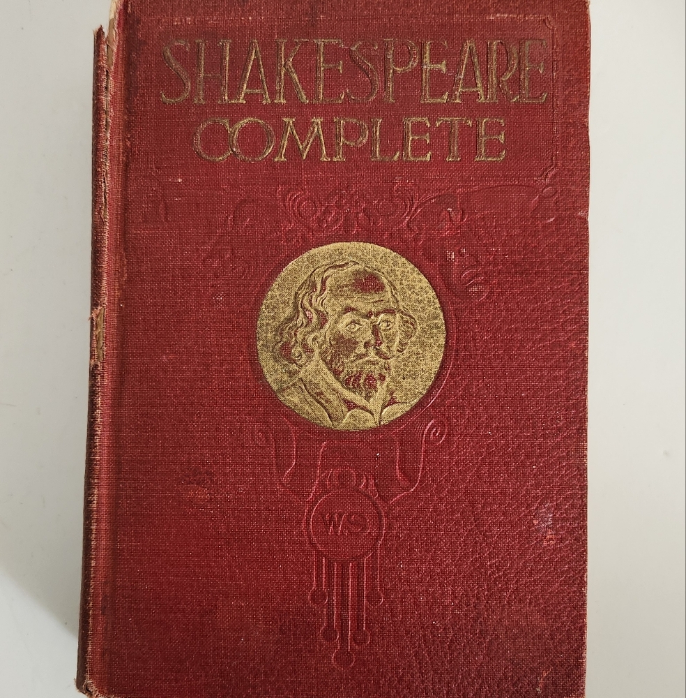 Vintage Red Shakespeare Complete Book